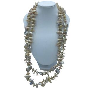Vintage sea shells necklace 50s multi strand white tiered mother of Pearl